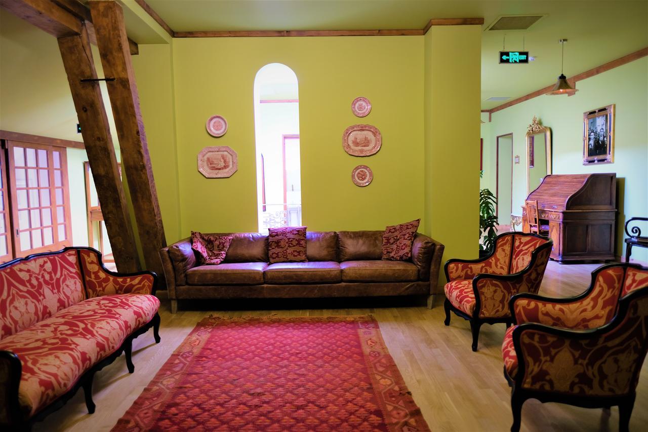 Hotel Writers' House Residency Tbilisi Esterno foto